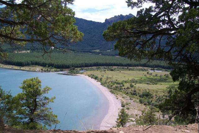 Meliquina and Filo Hua Hum lakes